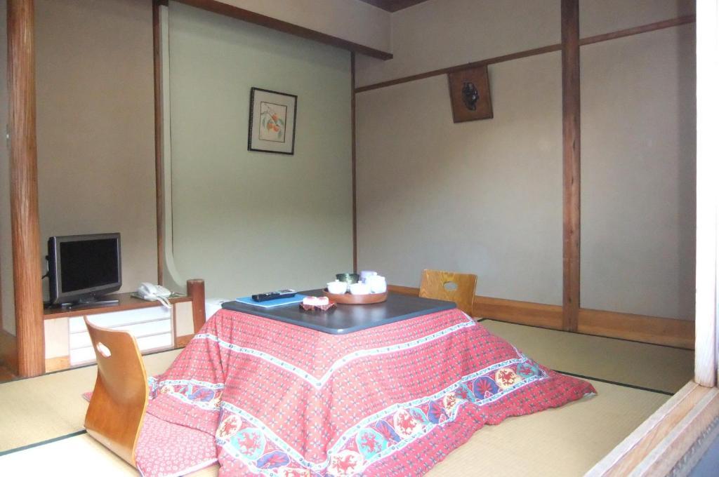 האקונה Omiya Ryokan מראה חיצוני תמונה