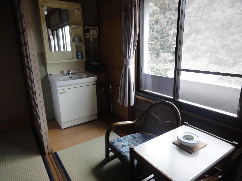 האקונה Omiya Ryokan מראה חיצוני תמונה